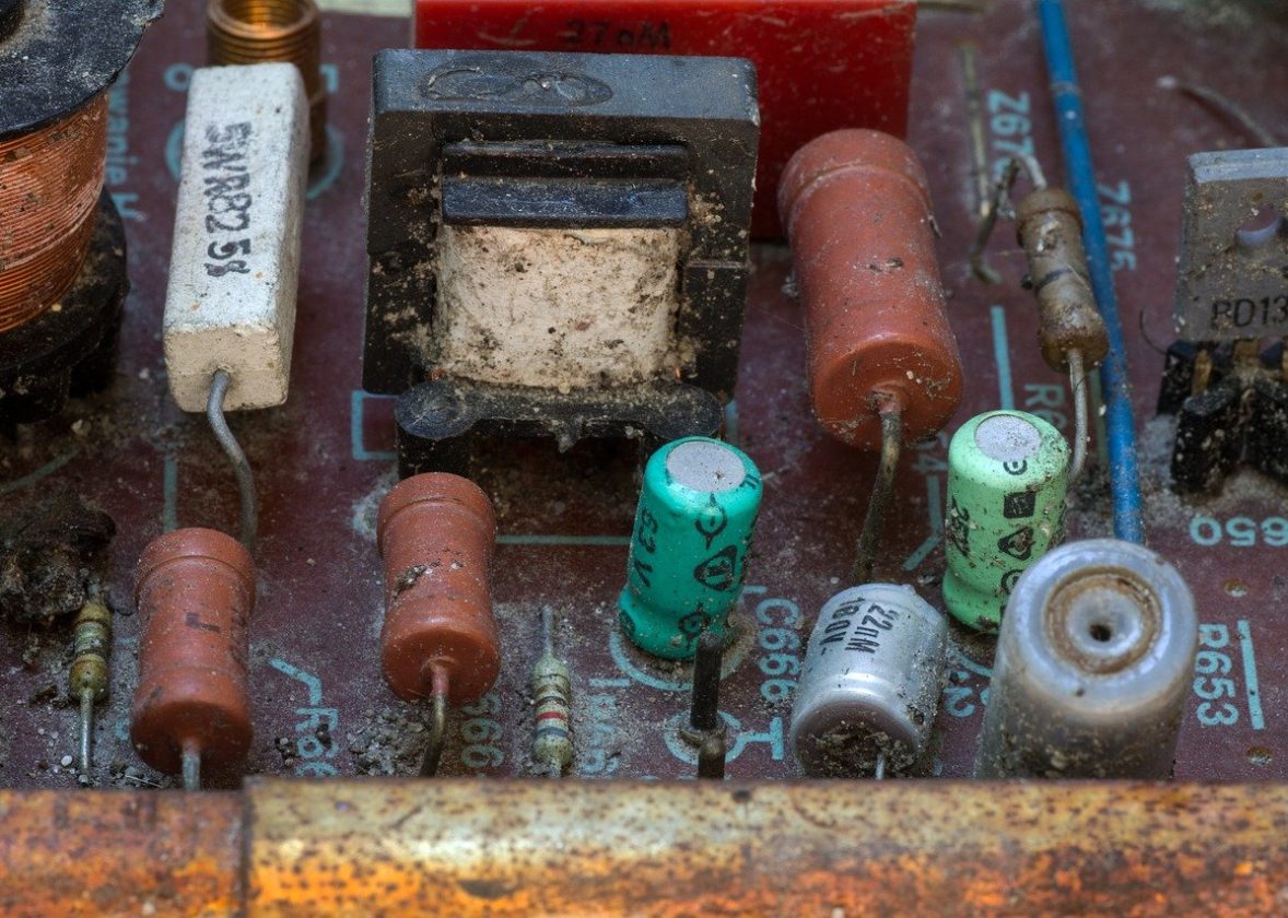 Ce trebuie să știi despre activitatea de colectare deseuri electrice?